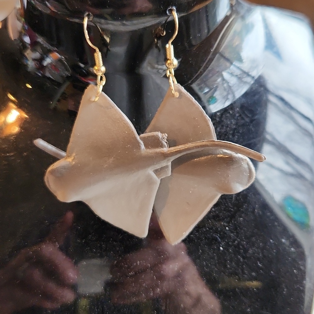 Handcrafted Silver Sting Ray-Shaped Drop Earrings Ocean Beach Nature Lovers